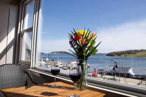 Romantic Waterfront Honeymoon Getaway