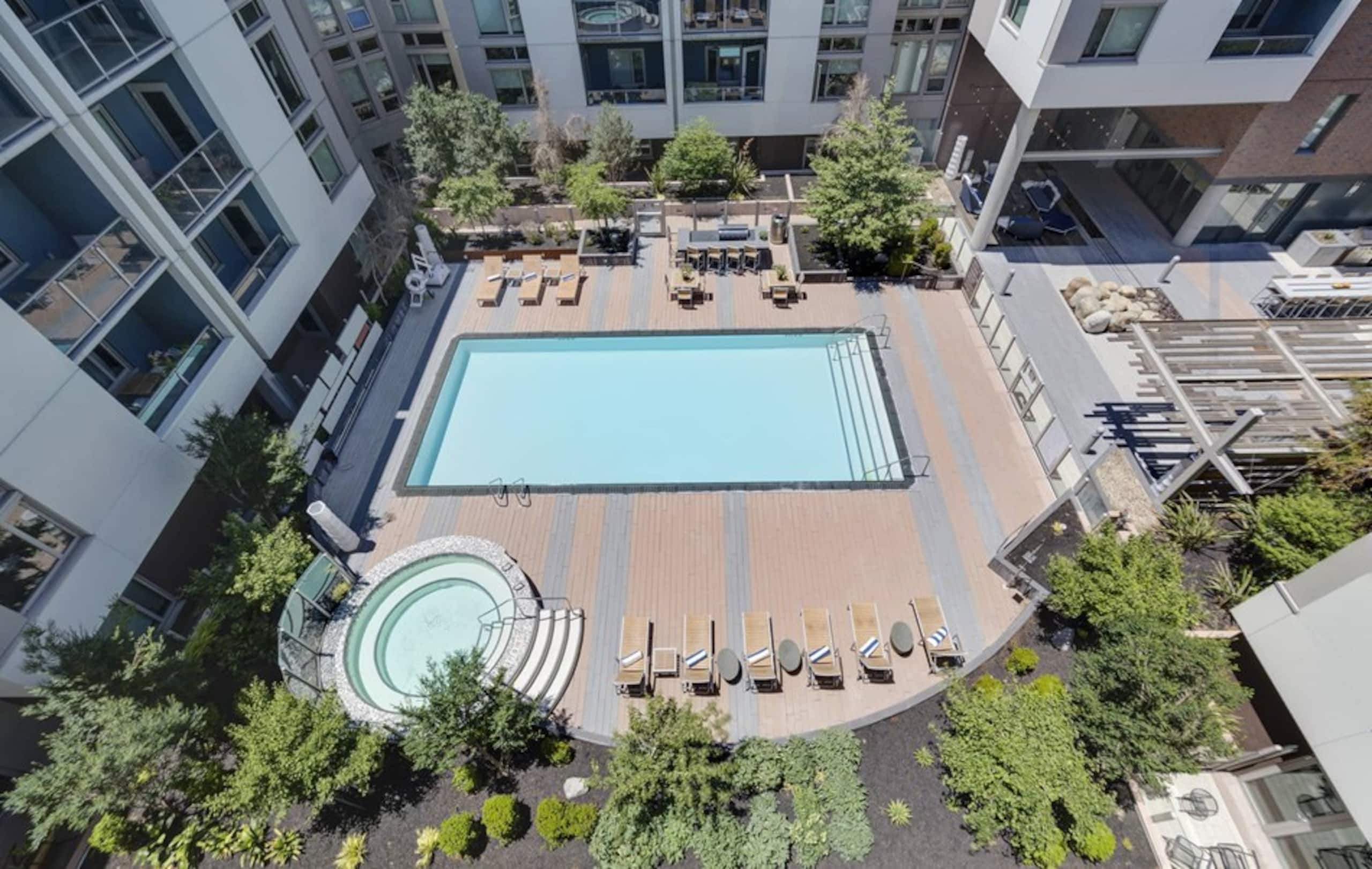 Lux Apartment-Pool/Parking/Spa - Image 73