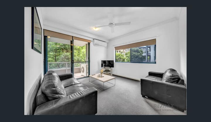 2b 1b Toowong Apartment - Samford Valley