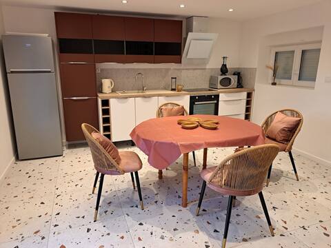 Le Grenier à Paille with free hot tub