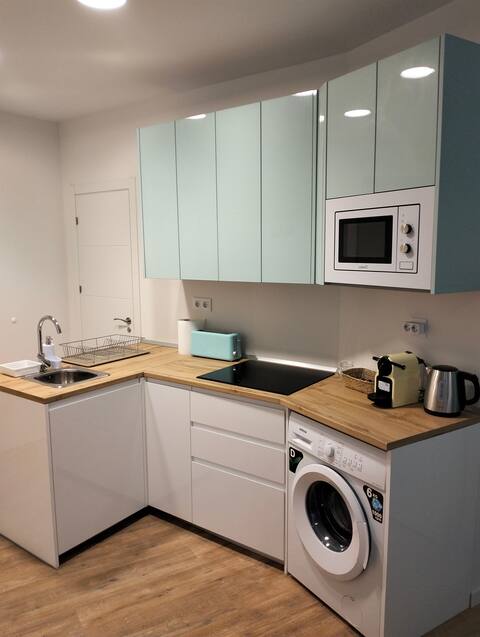 Top performing Airbnb: Centrally located studio in Madrid Río in Arganzuela