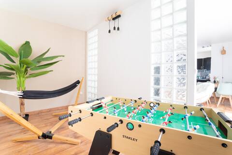 Sublime Apartment close to the Train Station - Foosball