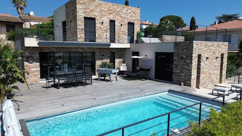 Villa Ronsard – sea view – pool – air conditioning