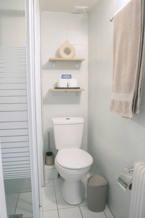 Popular Airbnb listing: Studio in Trendy Pagkrati in ΒΑΤΡΑΧΟΝΗΣΙ