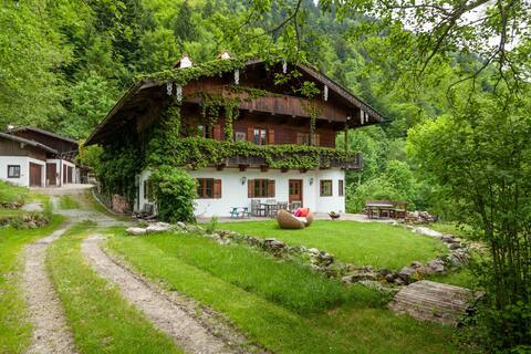 Bergerried vacation home for up to 20 people