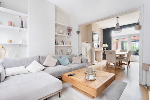 Beautiful Upper Family House - Centre