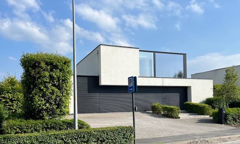 Villa in Gent gallery image 2