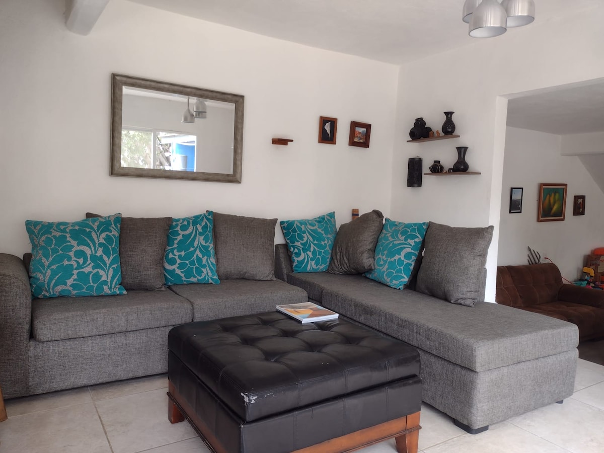 Propiedad de Airbnb exitosa: Casa Burgos, with a pool, jacuzzi en Tlayacapan