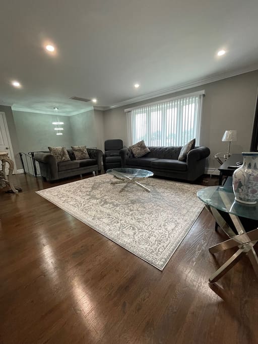 Spacious Private 3 Bedroom Unit