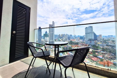 @SS36B 近双子塔|浴缸 Studio Suites w/ Bathtub & Balcony!