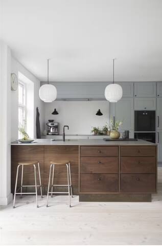 Summer in a unique lakeview town house central CPH gallery image 5