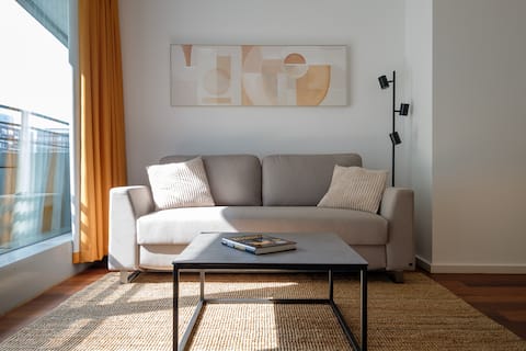 Top Airbnb: Come2Stay Hafencity 2 - Elbblick- Marco Polo Tower in Hamburg