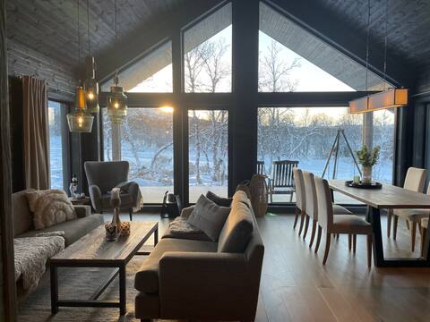 New cabin, fantastic hiking area