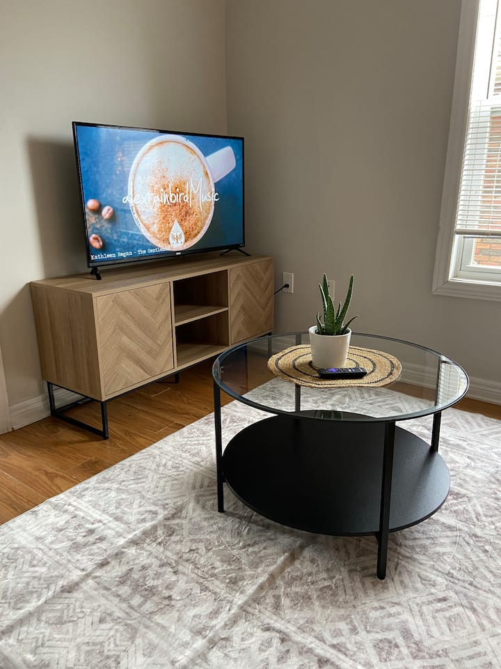 Quiet & Comfortable Main Floor Apartment - Welland