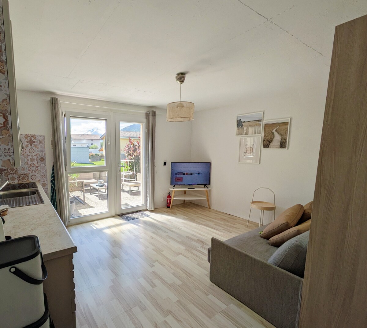 Top performing Airbnb: The little refuge (charming studio) in Chalais