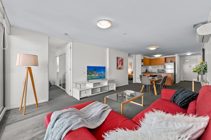 Exclusive Stays – The Summit (2a)