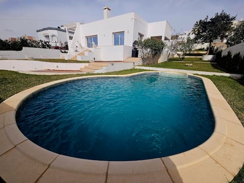 Villa with pool for families
