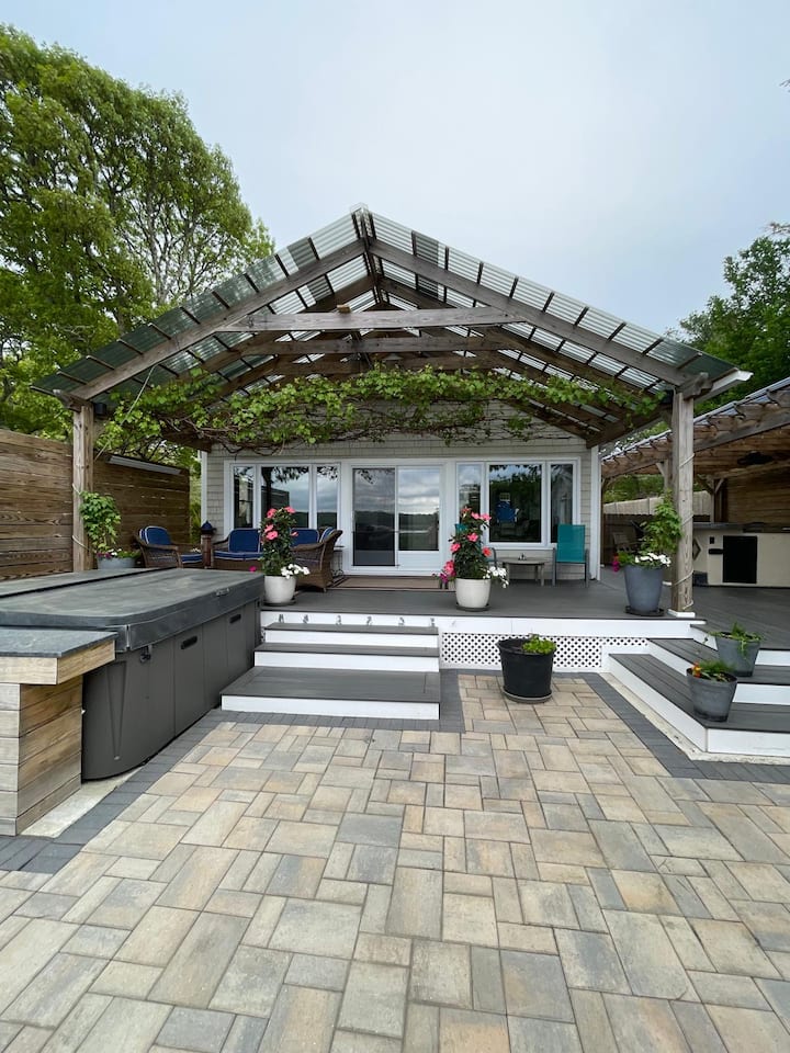Ocean Oasis Houses for Rent in Wareham, Massachusetts, United States