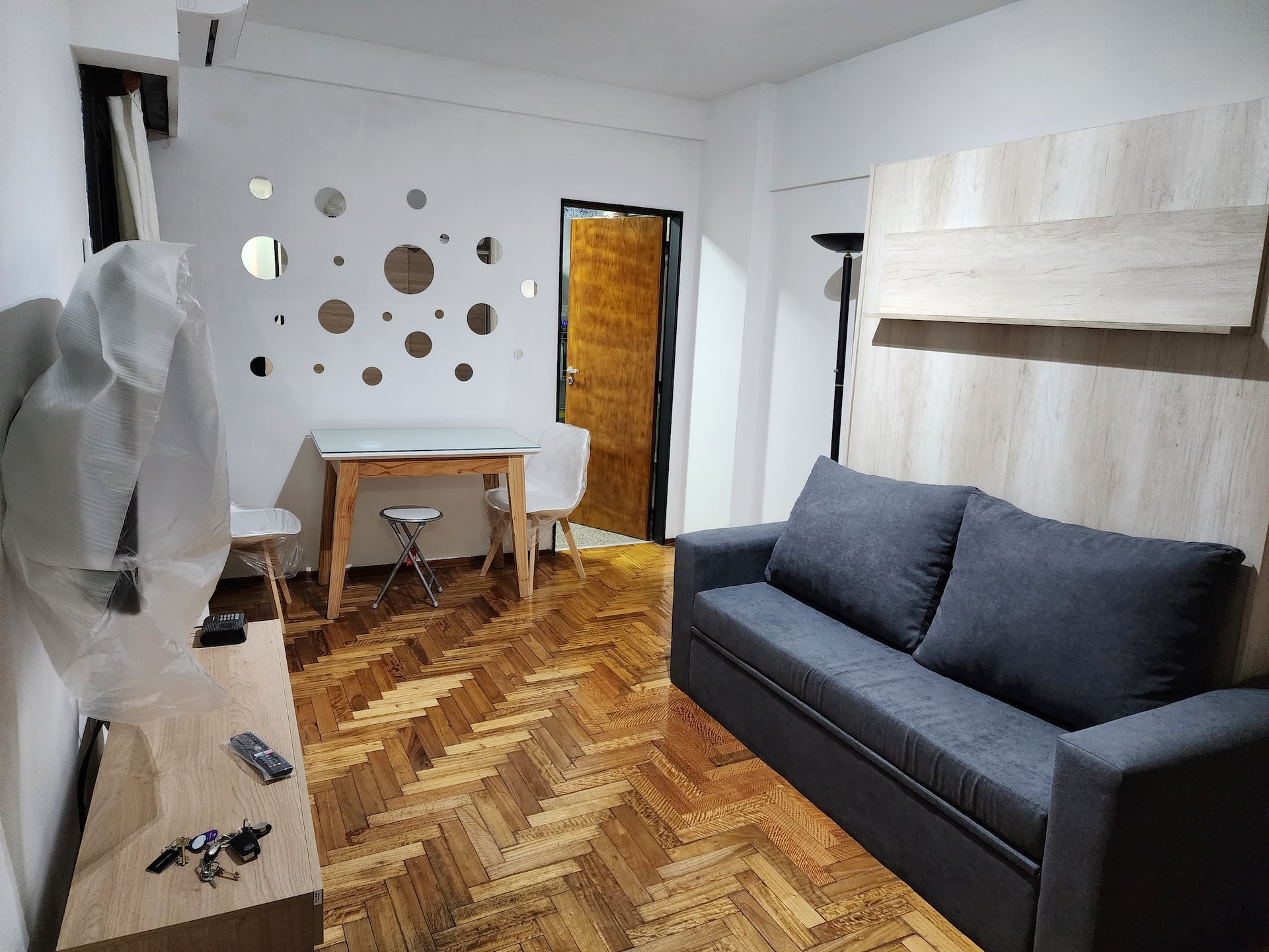 Furnished studio apartment in Monserrat