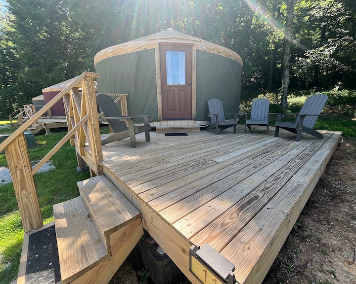 The Caverns Yurt Village 11 Yurtas en renta en Pelham, Tennessee
