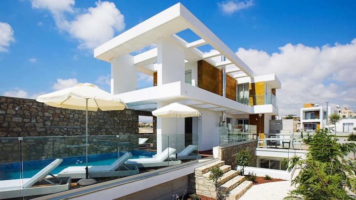 Exclusive Beachfront Villa Sa - Pafos