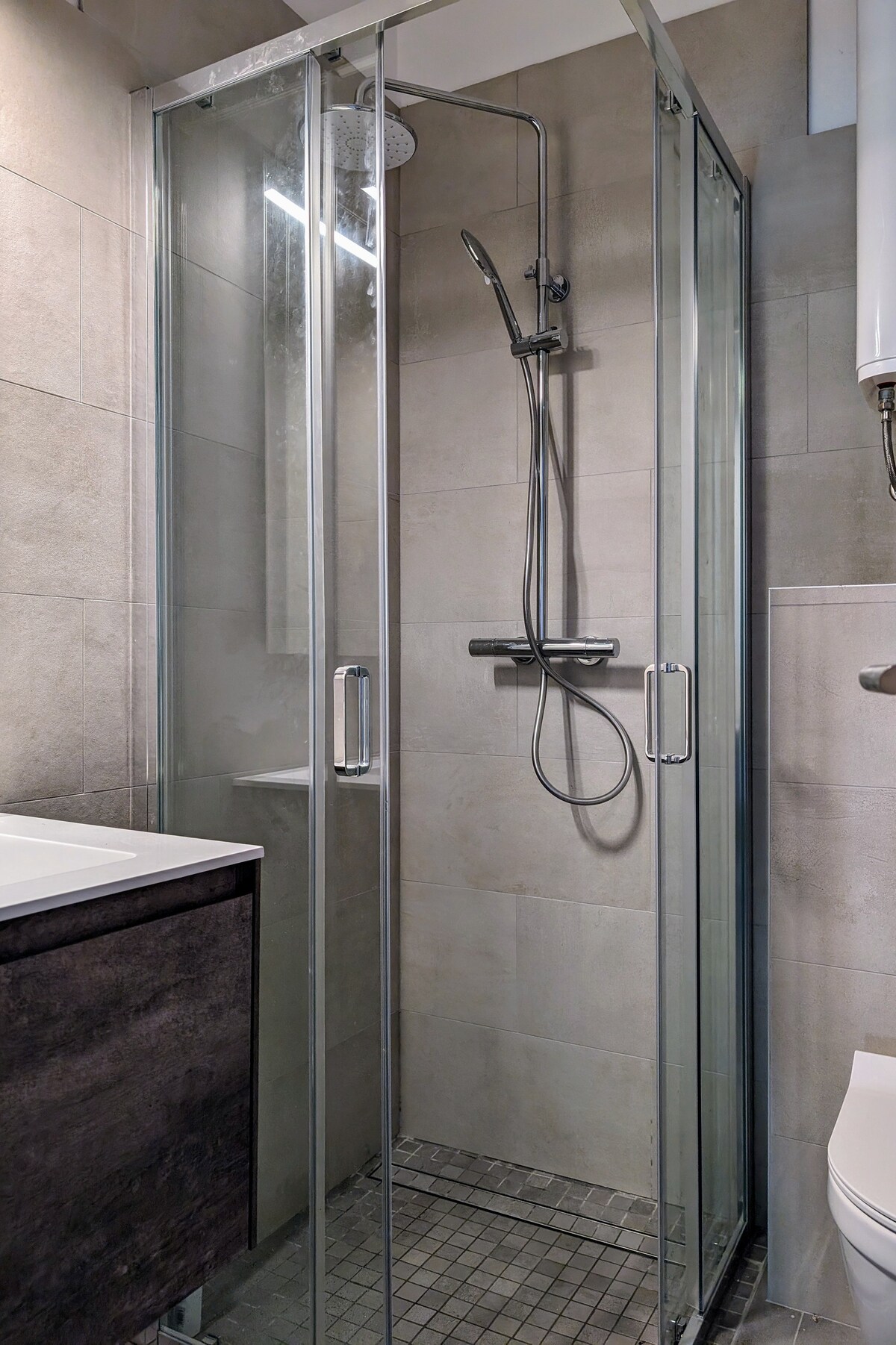 2B · Bliss Apartment for Family and Friends