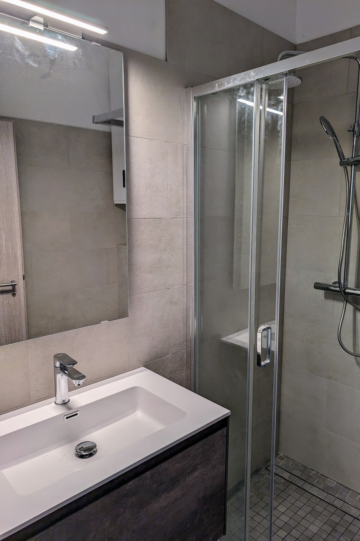 2B · Bliss Apartment for Family and Friends