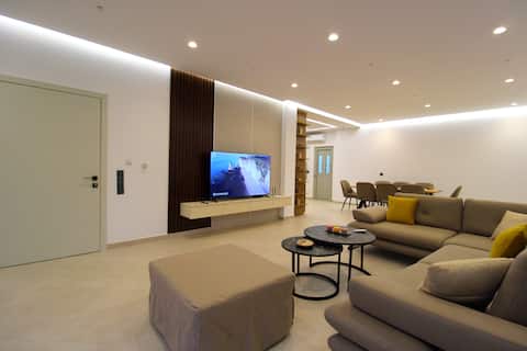 Luxury Three Bedroom Apartment