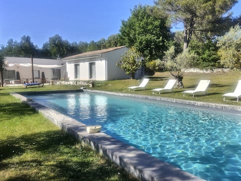 Villa Jasmin, 8/10P, AC, heated  pool