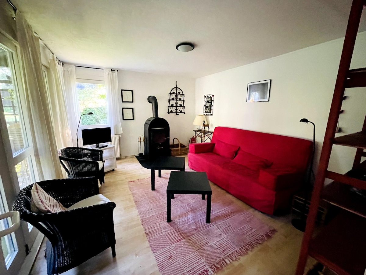 Popular Airbnb listing: Family house with lake access in Rahnsdorf