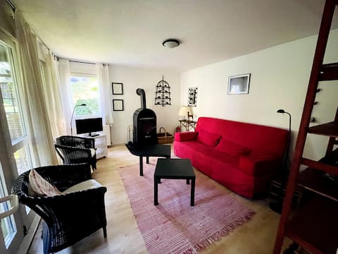 Popular Airbnb listing: Family house with lake access in Rahnsdorf
