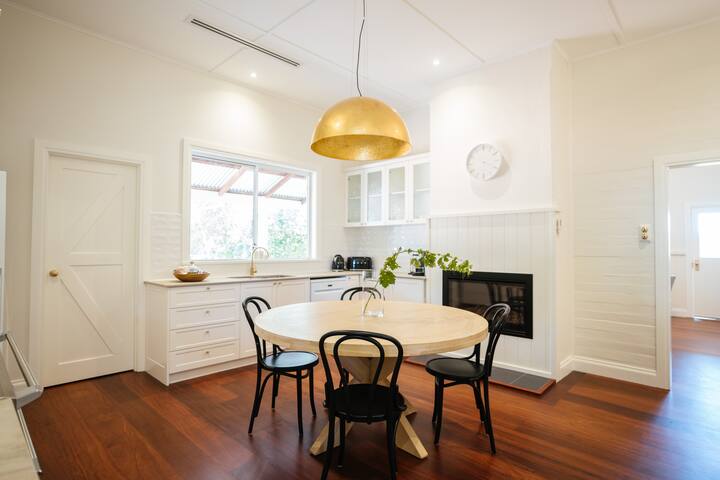 Heritage Cottage Nestled in National Forest gallery image 4