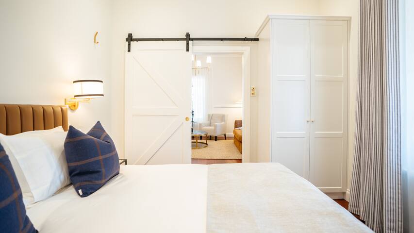 Heritage Cottage Nestled in National Forest gallery image 3