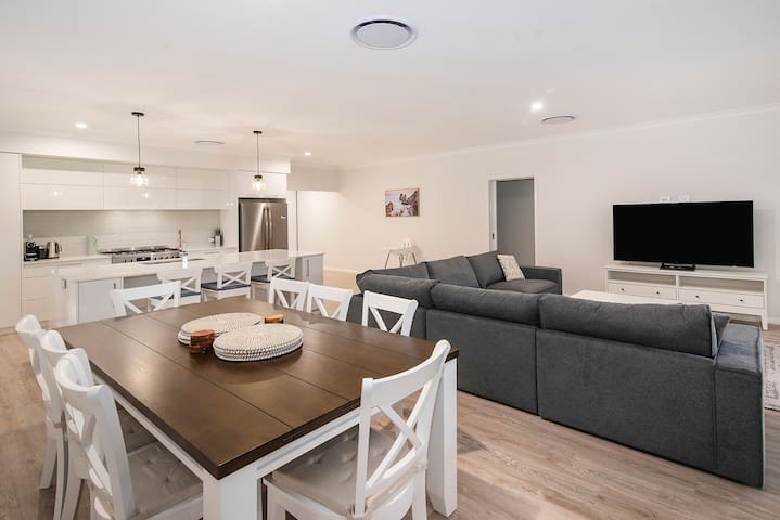 Tidal Treasure Family Home B2