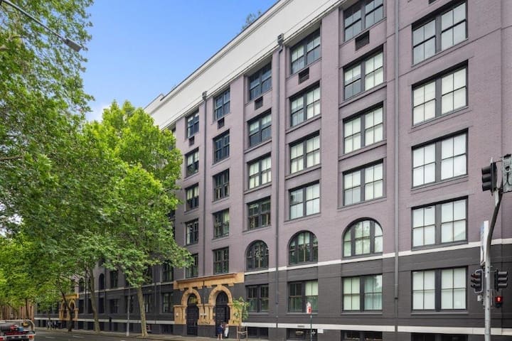 Entire Industrial City Apartment