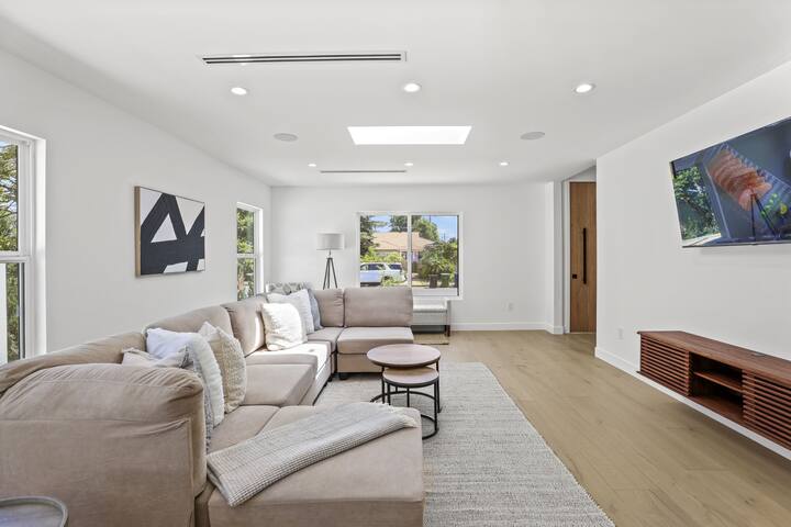 Super Host Resort Home Pool/Spa gallery image 2