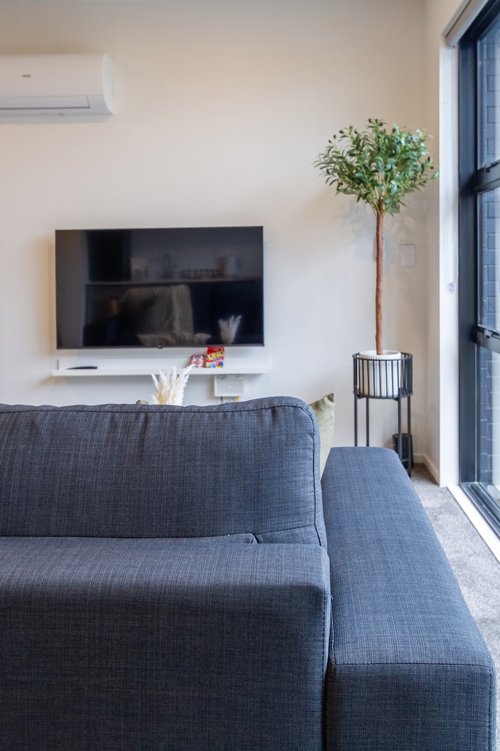 2 Bed, 2 Bath W Sofa Bed - Great Cafes Nearby - Christchurch