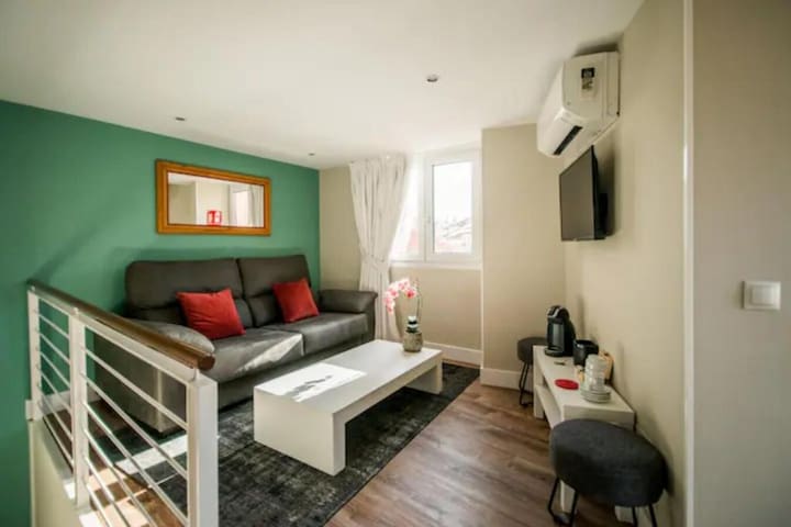 Renthas Hospitality Automatic Services Sl managed Airbnb listing 3