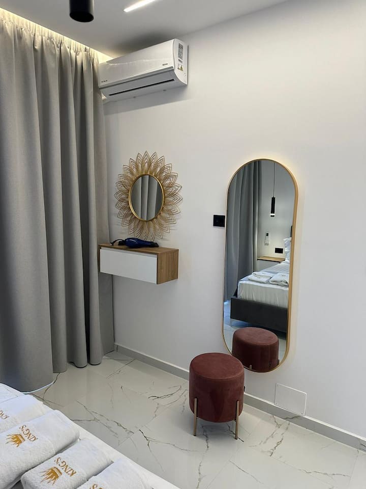 501-Luxury Sea View Apartment