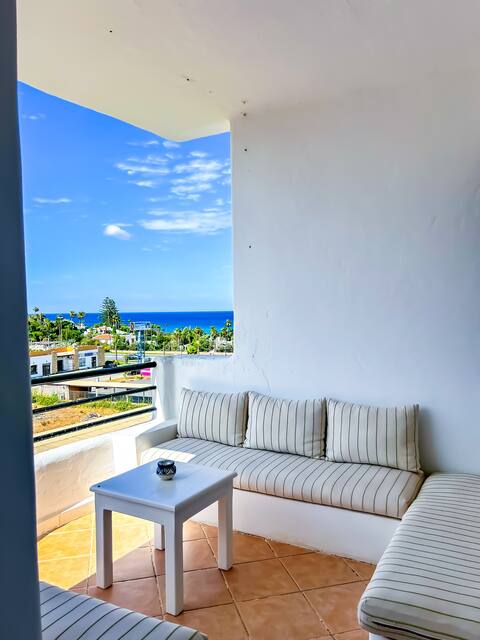 Stunning ocean view apartment