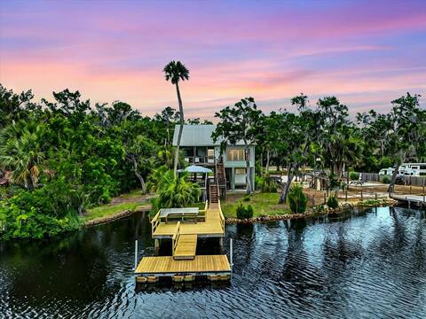 Fishermans Cove Waterfront home