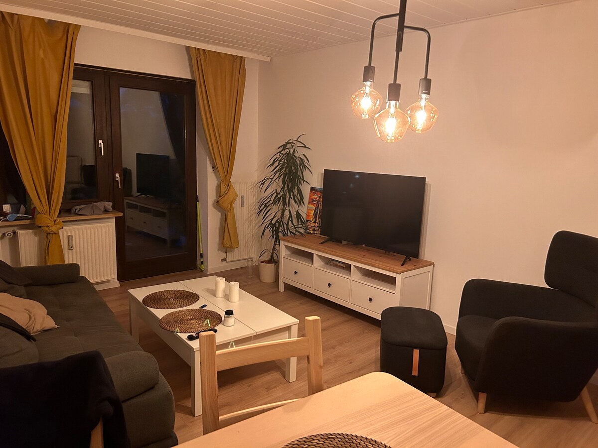 Successful Airbnb property: Charming Flat with Garden & BBQ in Pasing