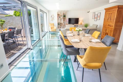 LUXURY Villa with indoor pool, 5 min to sea by Groom*