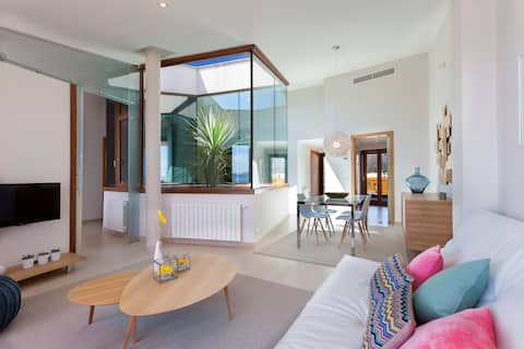 Top Airbnb: Fabulous oceanfront penthouse in Pollença