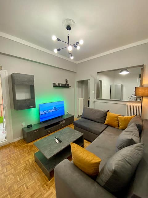 Successful Airbnb property: Sweety Flat Marina Zeas Piraeus in ΛΙΜΗΝ ΖΕΑΣ (ΠΑΣΑΛΙΜΑΝΙ)