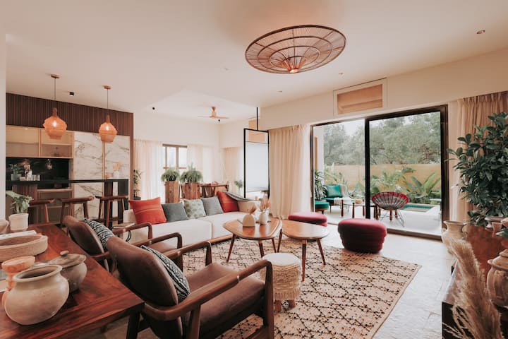 Living room image 3