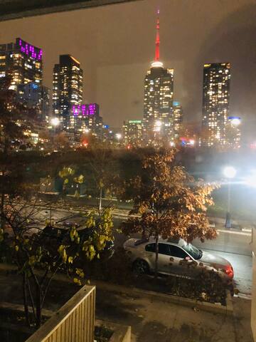 Chic 2BD Downtown Toronto Suites gallery image 5