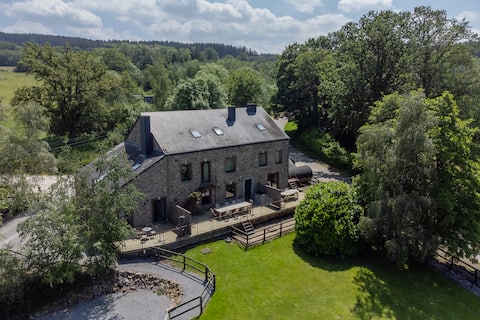 Charming Home in Rural Setting with Sauna