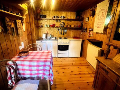 Popular Airbnb listing: Cozy wood cabin by the water in Rahnsdorf