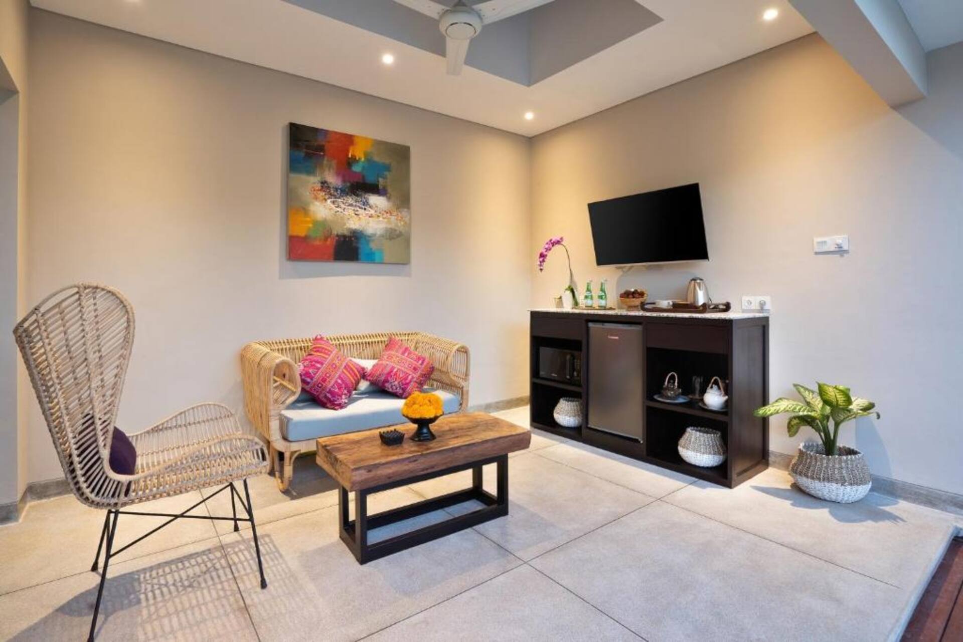 Steps From Surf 1 Bedroom Private Villa in Canggu 3